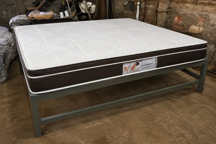 COLCHÃO CASAL COM 20 CM DE ESPUMA D33