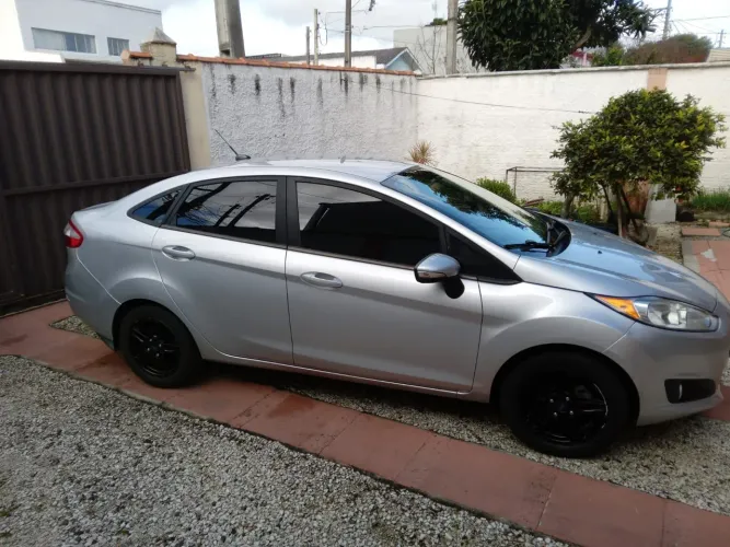 Ford Fiesta Sedan SEL 1.6 16V Flex Mec. 2017
