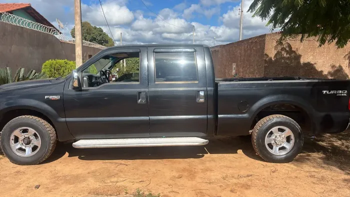 Ford F-250 XLT 4.2 180cv CD TB Diesel 2004
