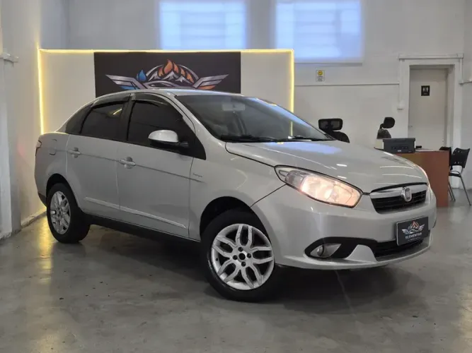 Fiat Grand Siena Essence Dual. 1.6 Flex 16V 2013