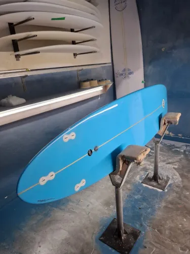 Prancha de surf funboard semi nova 8.0