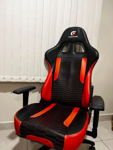 Cadeira Gamer Ergonômica Fortrek Cruiser Preto e Vermelho