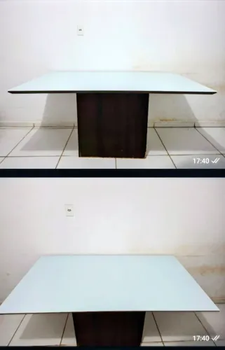 Mesa para 6 lugares com tampo de vidro branco