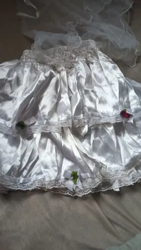 Saia e véu de noiva são João