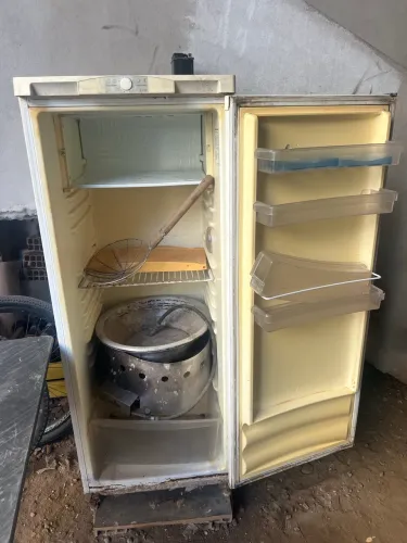 Geladeira 270 litros
