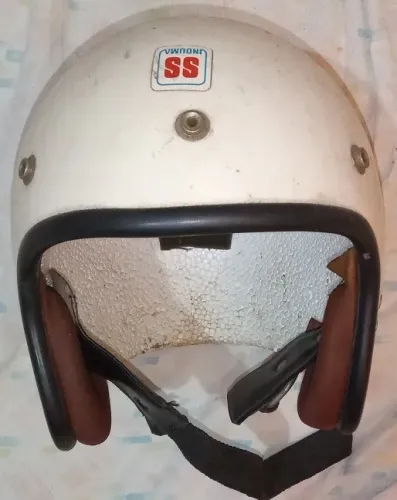 Antigo e Raro Capacete Helmet SS - Anos 70 -  É vintage