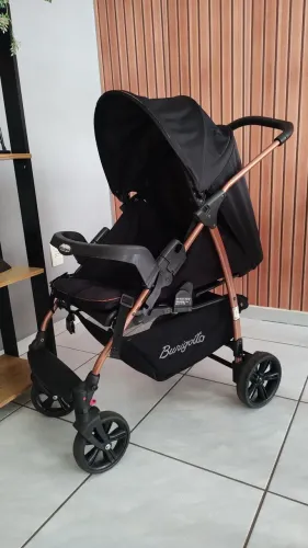 Carrinho de bebê Burigotto, muito conservado, pouco uso