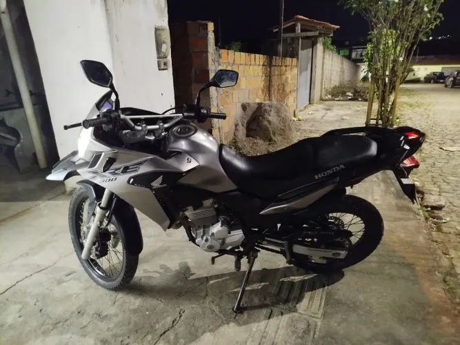 XRE em perfeito estado só rodar
