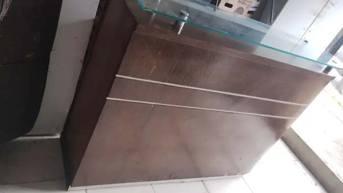 Balcão para loja em madeira maciça