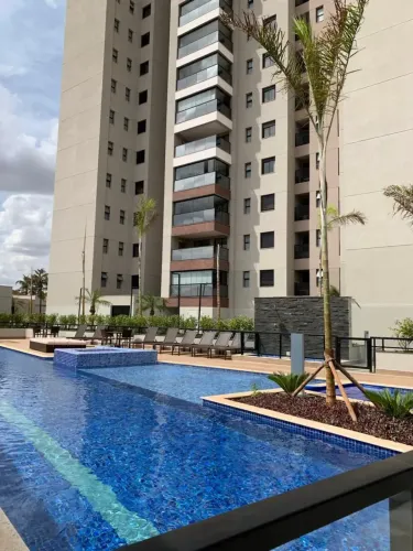 Apartamento para aluguel tem 98 metros quadrados com 3 quartos