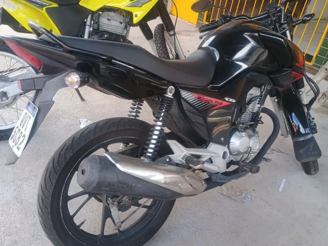 Vendo Honda Fam 160 $15 mil faça sua proposta