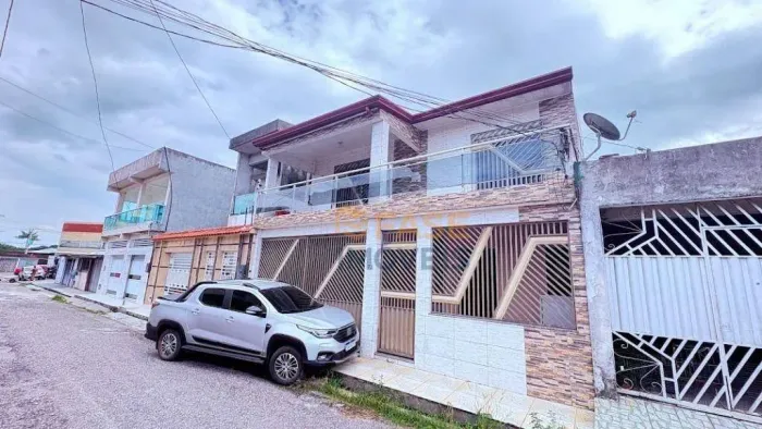 Casa para venda na Cidade Nova 3, com 4 quartos sendo 2 suítes
