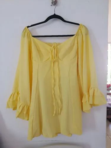 3 Peças Femininas - 2 Vestidos + Blusa