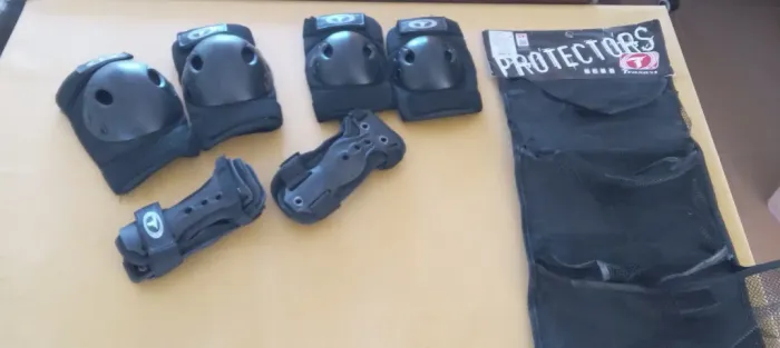 Kit de Proteção Adulto Traxart - Skate / Patins / Patinete