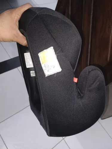 Assento veicular infantil