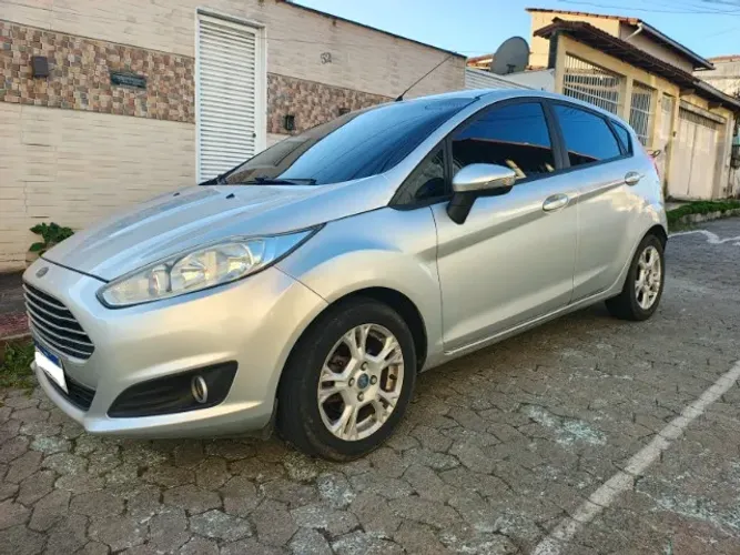 Ford Fiesta 1.6 16V Flex Aut. 5P 2014