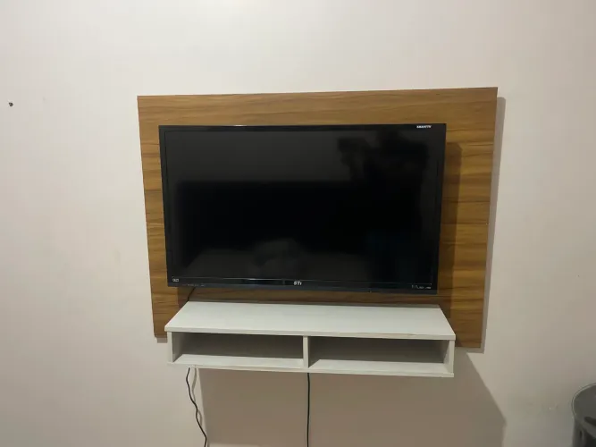 Vendo televisão semp Toshiba e Rack