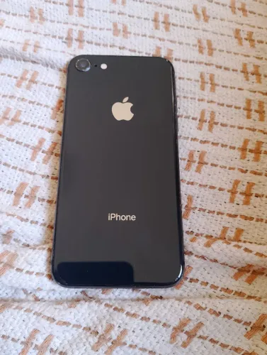 Iphone 8 - 64GB