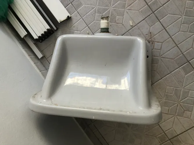 Tanque de porcelana