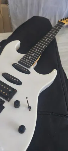 Guitarra Tagima TG-510 Branca - Funcionamento Perfeito (Oxidação Estética)