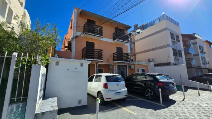 Conjunto comercial para venda em Canasvieiras, 570m²