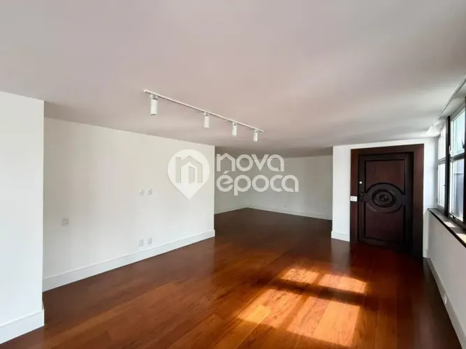 Imóvel para venda possui 114 metros quadrados com 3 quartos em Botafogo - Rio de Janeiro -