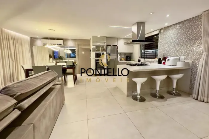 Casa de alto padrão à venda com 4 Quartos, 2 Suítes, 4 Vagas em Nova Cachoeirinha, BH