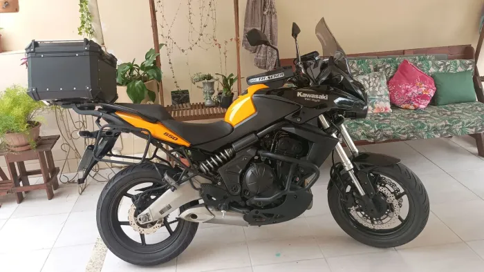 KAVASAK VERSYS 650