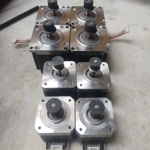 Kit com 4 NEMA 23 + 4 NEMA 17 - MOTORES - K07