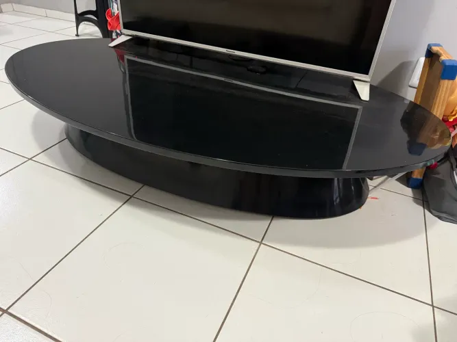 Vendo mesa de centro preta 