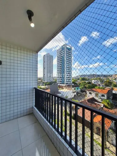 Apartamento amplo em Casa Amarela ótima localização e planta espaçosa com