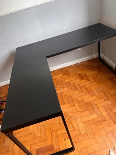 Mesa de Escritório em "L" (Retirada a partir do dia 3/11)