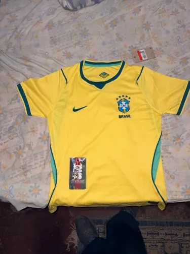 Camisa do Brasil - 2026 - tamanho G/Feminina