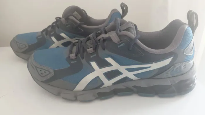 Tênis Acics Gel Quantum 