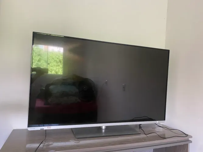 Televisão Toshiba á venda.