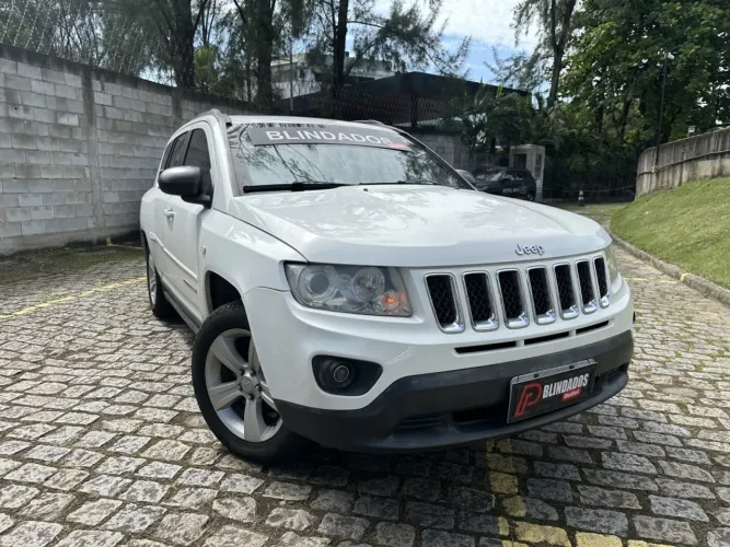 Jeep Compass Sport 2.0 16V 156cv 5P 2013