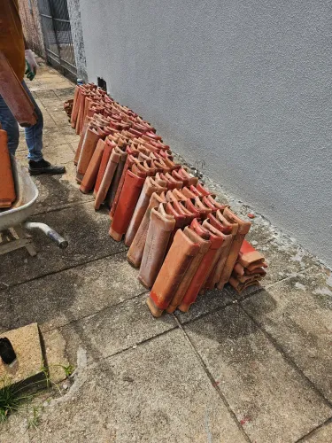 Telha de barro 400 reais o milheiro