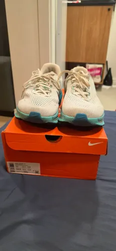Nike vomero 18 original com caixa e nota com pouco uso