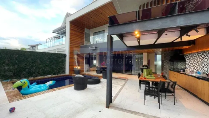 Casa à venda 4 Quartos, 4 Suites, 2 Vagas, 360M², Recreio dos Bandeirantes, Rio de Janeiro