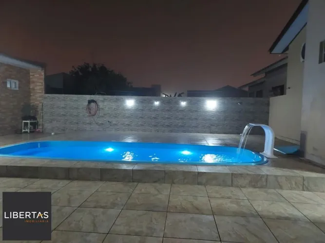 Casa à venda, com piscina em Arroio do Silva, SC