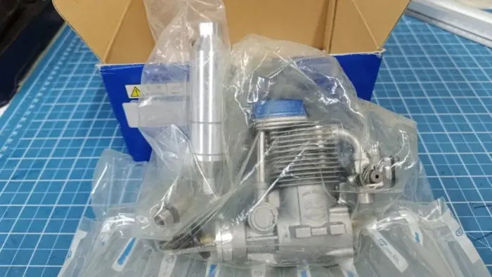 Motor glow para aeromodelo OS 70 Ultimate com Bomba Zero