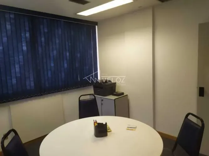 Sala : / Comercial / Centro