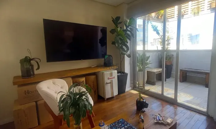 Ótimo apartamento à venda no bairro Itaim Bibi em São Paulo, com 2 dormitórios e 2 vagas.