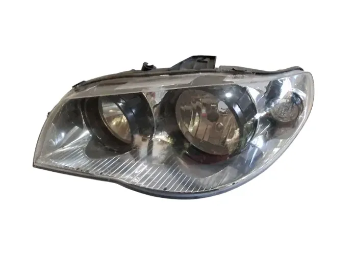 Farol Fiat Strada/Siena Pitbull 2005/2010 3.a Geração Lado Esquerdo
