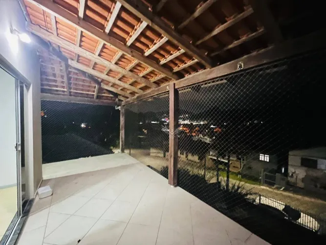 Casa ampla no segundo piso com vista panoramica