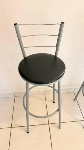 Cadeira Banquinhos Banco Multiuso Resistente Moderna