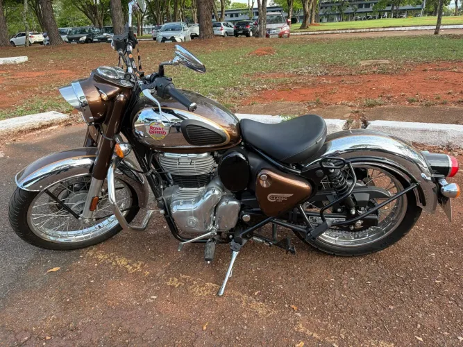 ROYAL CLASSIC SÓ 2700km RODADOS