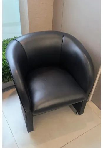 Kit 4 poltronas Preta R$ 1.200,00