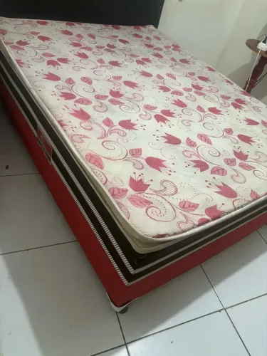 Cama com colchão