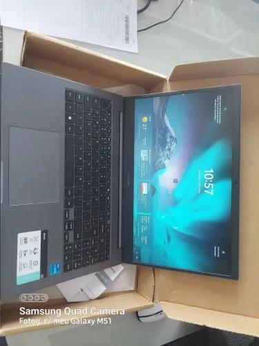 Samsung book na caixa e nota 